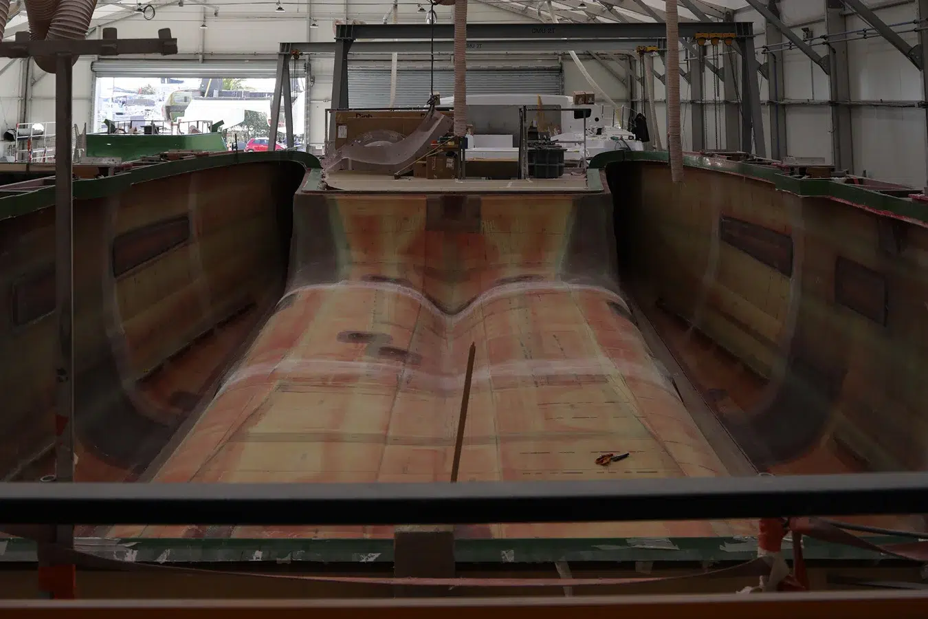 Article OY 57 start build5 - Outremer